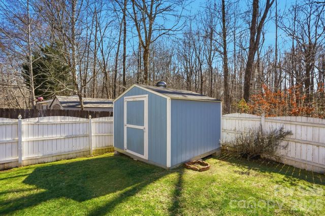 8847 Driftwood Commons Court, Mint Hill, NC 28227