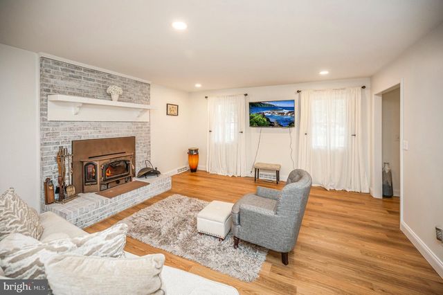 104 FREEDOM RD, Locust Grove, VA 22508