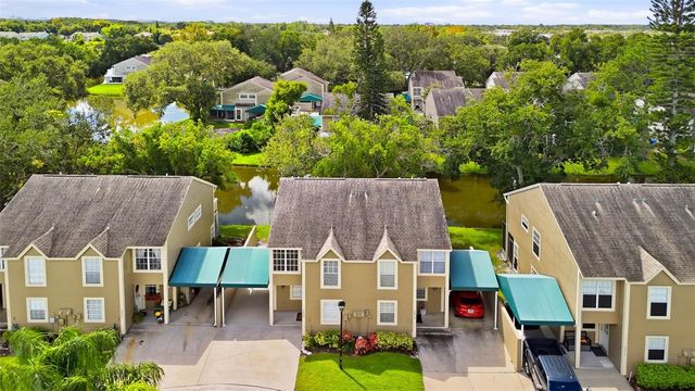 9020 LAKE PLACE LANE 9020, Tampa, FL 33634