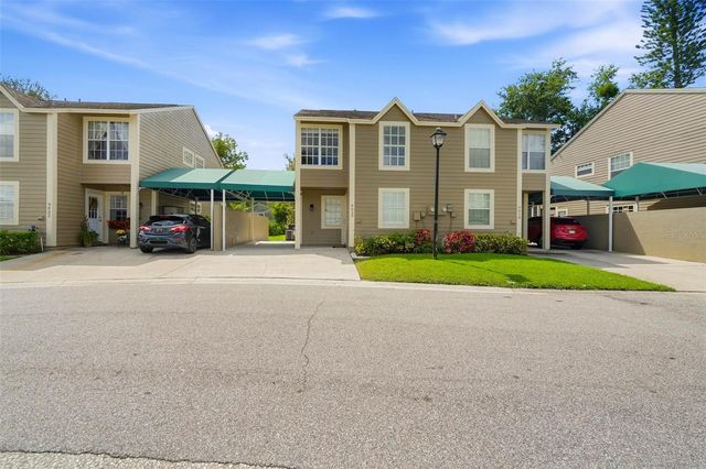 9020 LAKE PLACE LANE 9020, Tampa, FL 33634