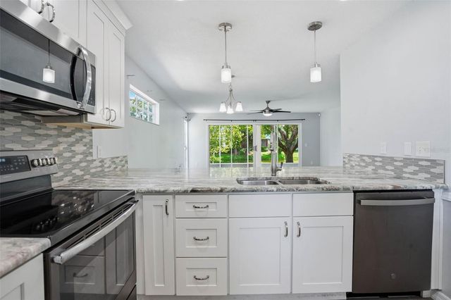 9020 LAKE PLACE LANE 9020, Tampa, FL 33634