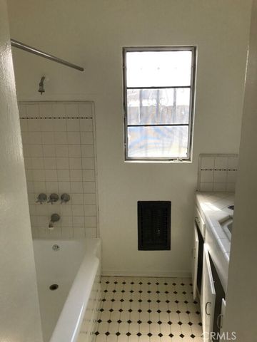 7857 Crenshaw Boulevard, Los Angeles, CA 90043
