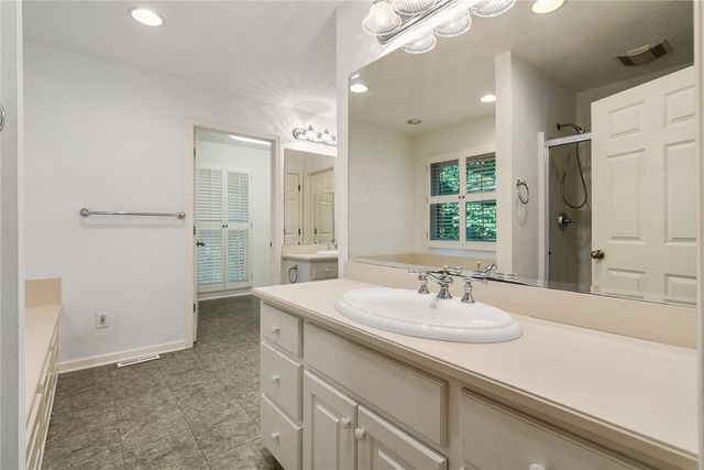 208 Oak Hollow Court, Seneca, SC 29672