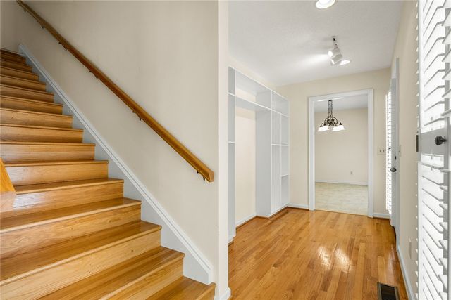208 Oak Hollow Court, Seneca, SC 29672