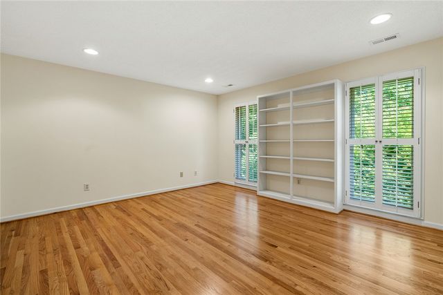 208 Oak Hollow Court, Seneca, SC 29672