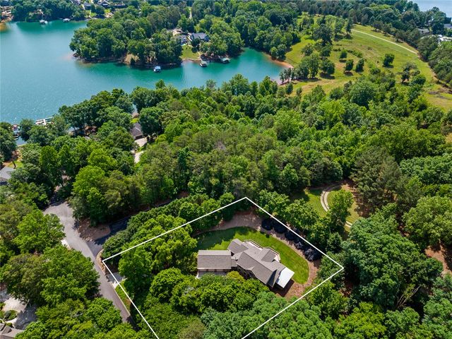 208 Oak Hollow Court, Seneca, SC 29672