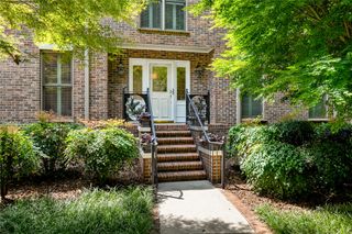208 Oak Hollow Court, Seneca, SC 29672