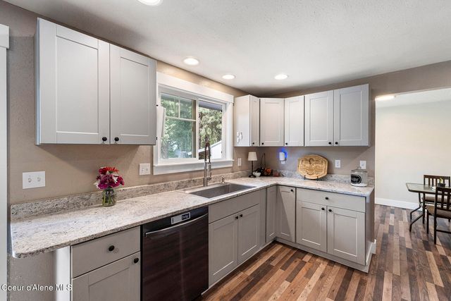 109 E Alvis RD, Hayden, ID 83835