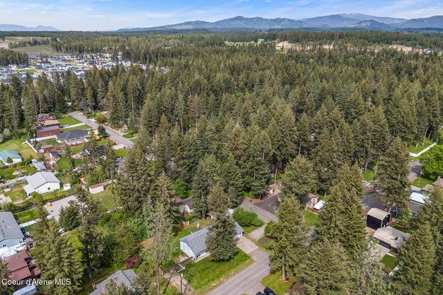 109 E Alvis RD, Hayden, ID 83835
