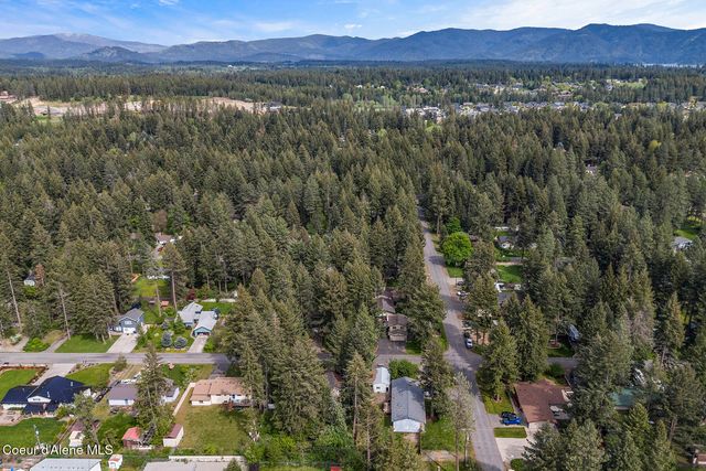 109 E Alvis RD, Hayden, ID 83835