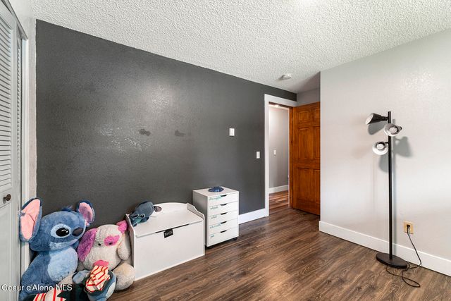 109 E Alvis RD, Hayden, ID 83835