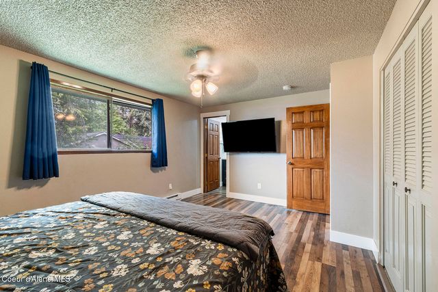 109 E Alvis RD, Hayden, ID 83835