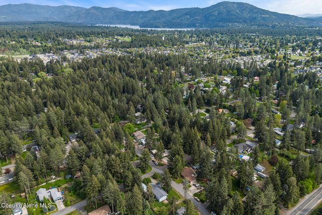 109 E Alvis RD, Hayden, ID 83835