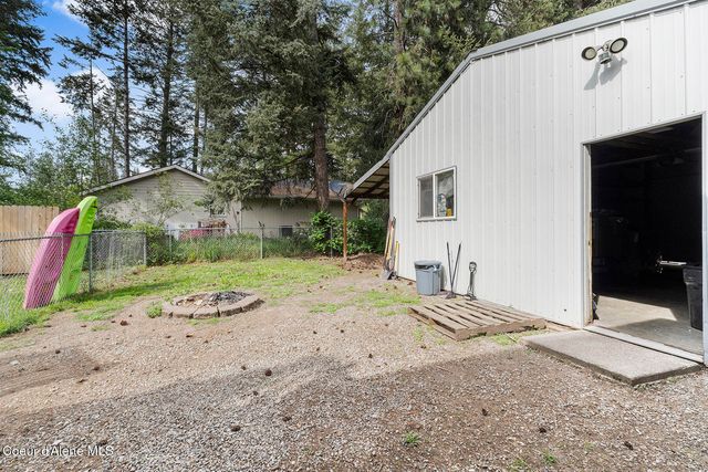 109 E Alvis RD, Hayden, ID 83835