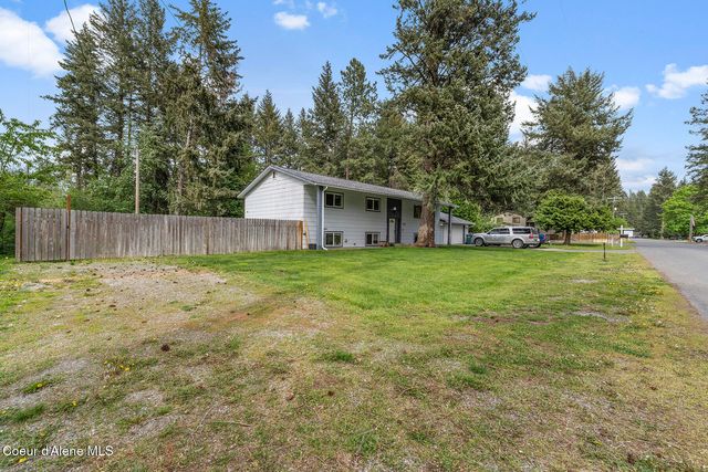 109 E Alvis RD, Hayden, ID 83835