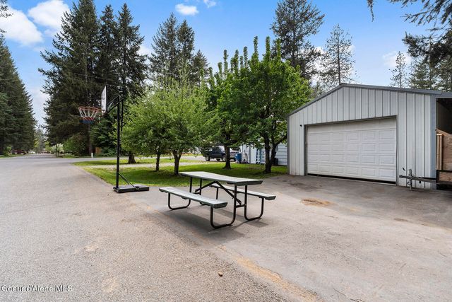 109 E Alvis RD, Hayden, ID 83835