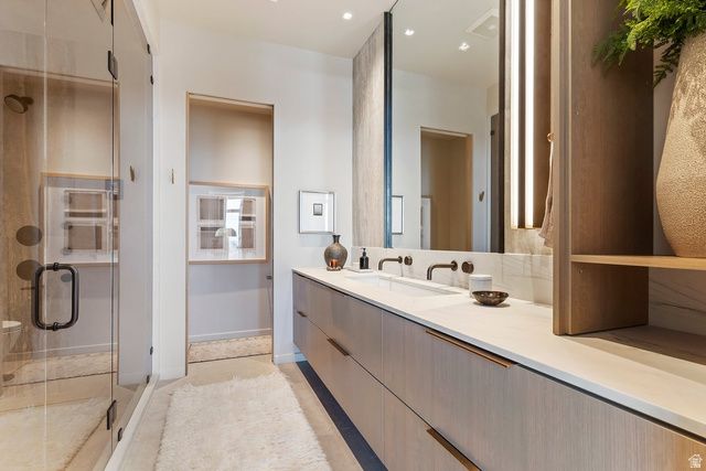 1920 E RODEO WALK DR DR, Holladay, UT 84117