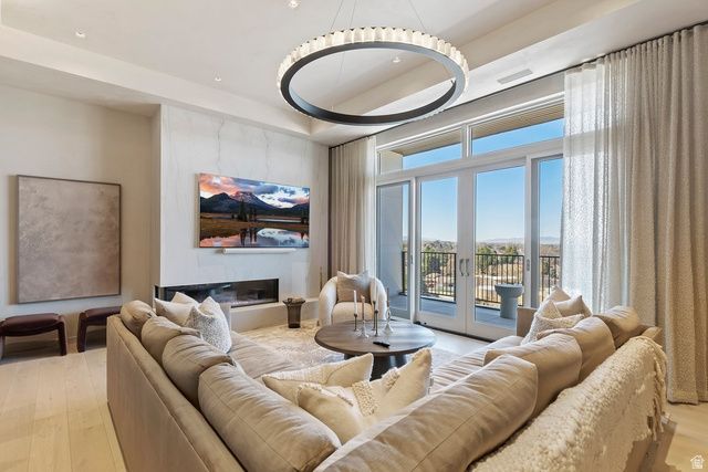 1920 E RODEO WALK DR DR, Holladay, UT 84117