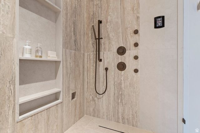 1920 E RODEO WALK DR DR, Holladay, UT 84117