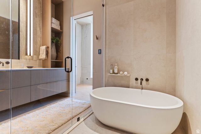 1920 E RODEO WALK DR DR, Holladay, UT 84117