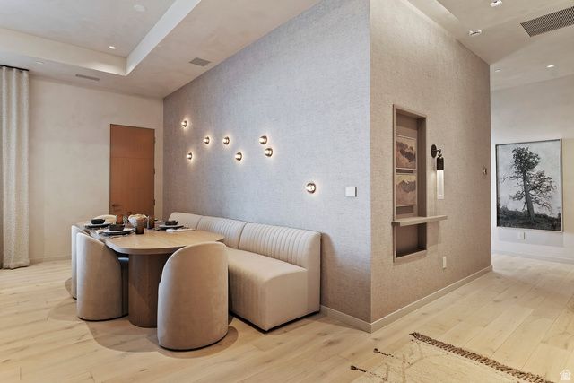 1920 E RODEO WALK DR DR, Holladay, UT 84117