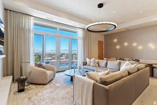 1920 E RODEO WALK DR DR, Holladay, UT 84117