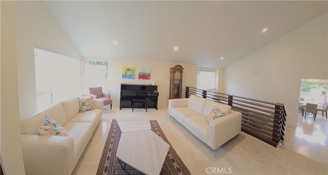 1 Whispering Wind, Irvine, CA 92614