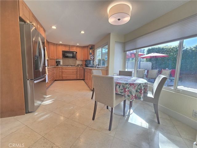 1 Whispering Wind, Irvine, CA 92614