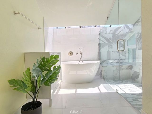 1 Whispering Wind, Irvine, CA 92614