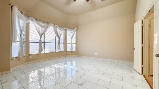 6812 Sail Away Place, Grand Prairie, TX 75054