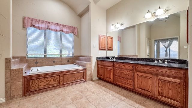 6812 Sail Away Place, Grand Prairie, TX 75054