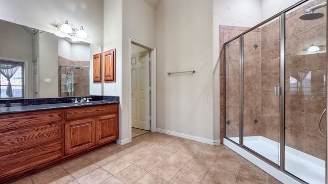 6812 Sail Away Place, Grand Prairie, TX 75054