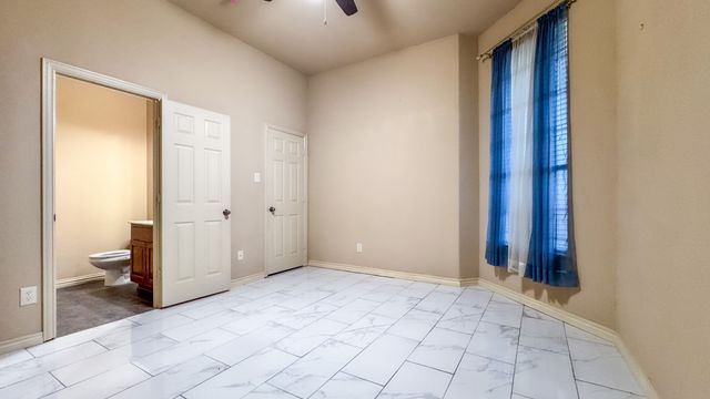 6812 Sail Away Place, Grand Prairie, TX 75054