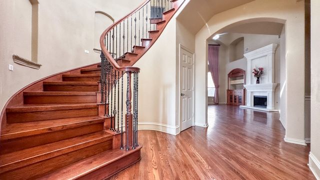 6812 Sail Away Place, Grand Prairie, TX 75054