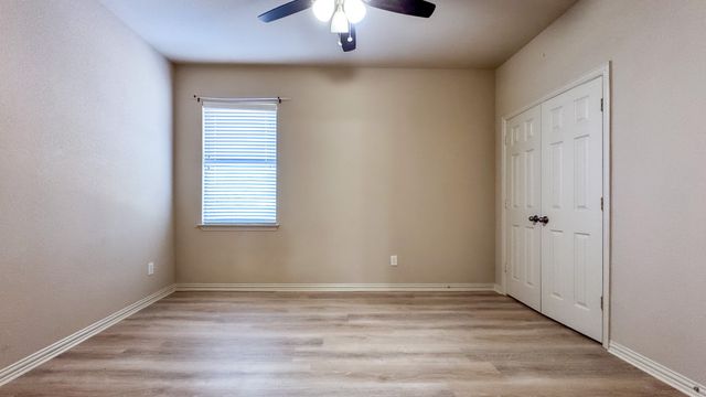 6812 Sail Away Place, Grand Prairie, TX 75054