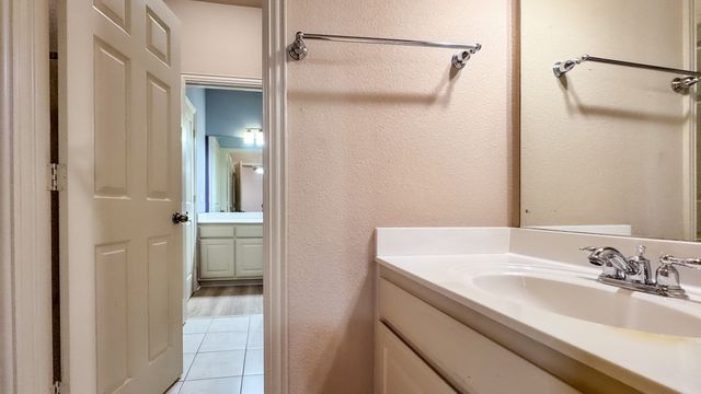 6812 Sail Away Place, Grand Prairie, TX 75054