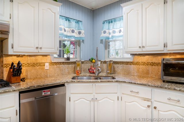 10951 S 209th East Avenue, Broken Arrow, OK 74014