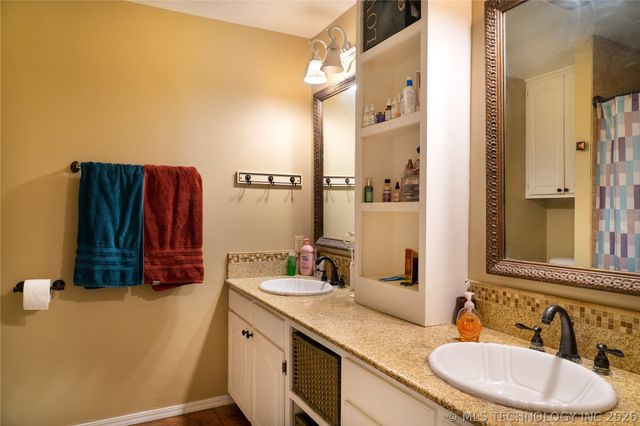 10951 S 209th East Avenue, Broken Arrow, OK 74014