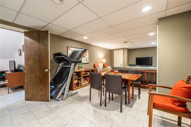 7 Bay Colony Drive, Pittsford, NY 14534