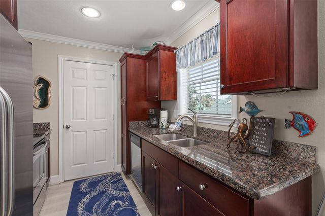 7000 Seawall Boulevard 236, Galveston, TX 77551