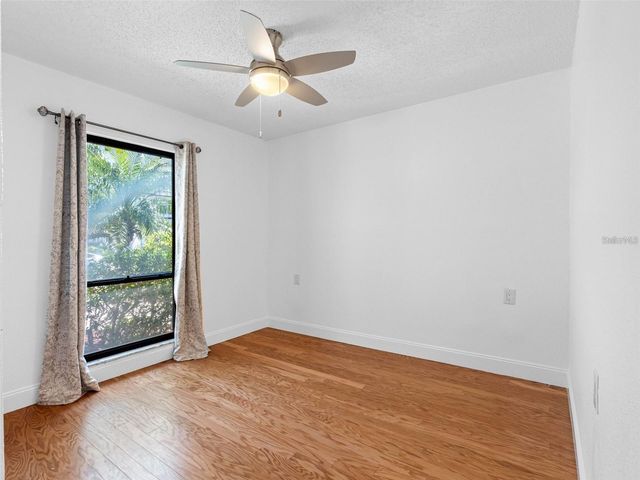 562 JOHNS PASS AVENUE, Madeira Beach, FL 33708