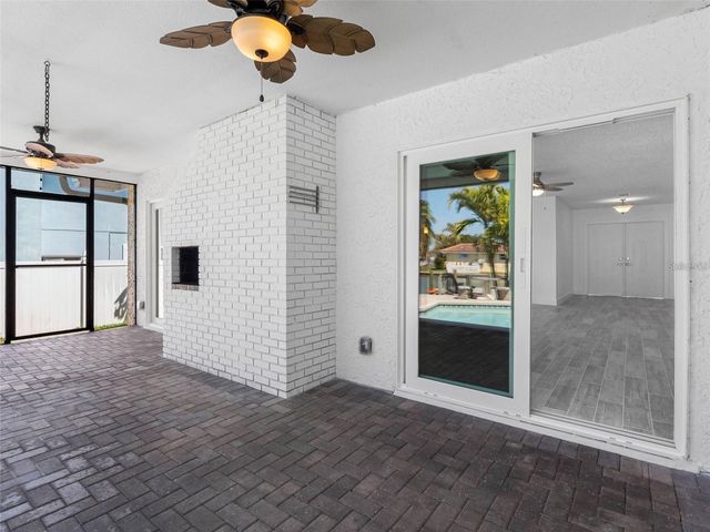 562 JOHNS PASS AVENUE, Madeira Beach, FL 33708