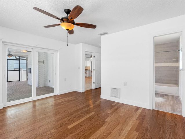 562 JOHNS PASS AVENUE, Madeira Beach, FL 33708