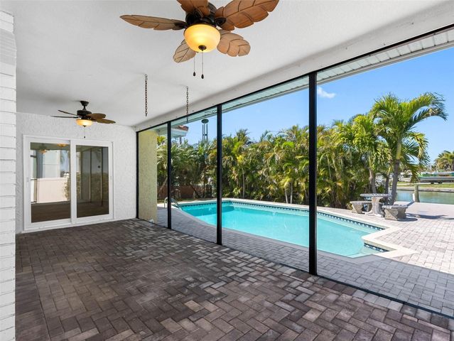 562 JOHNS PASS AVENUE, Madeira Beach, FL 33708