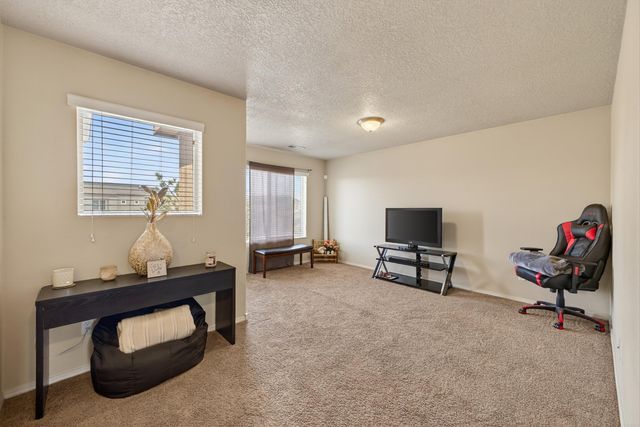 836 Kipuka Drive NW, Albuquerque, NM 87120