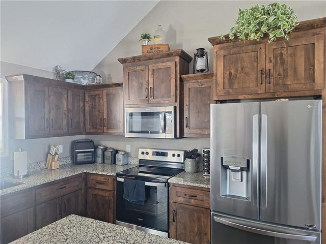 101 Lisa Avenue, Lathrop, MO 64465