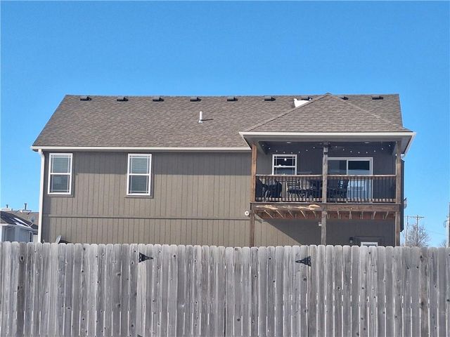 101 Lisa Avenue, Lathrop, MO 64465