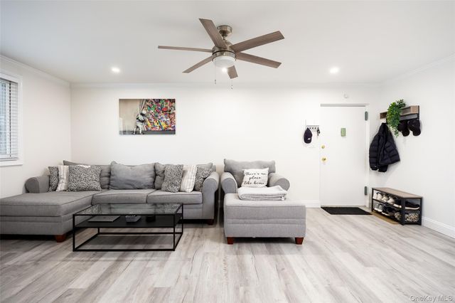 200 Merrick Road F, Amityville, NY 11701