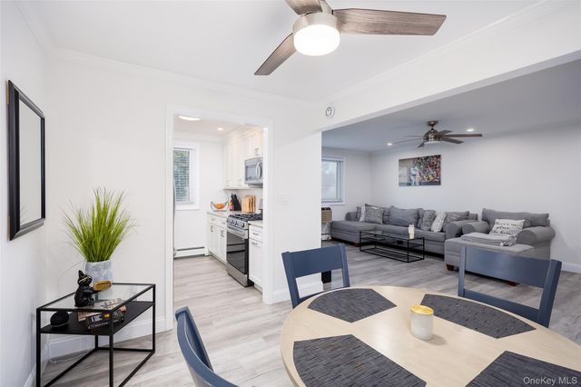 200 Merrick Road F, Amityville, NY 11701