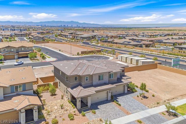 913 Cadence View Way, Henderson, NV 89011